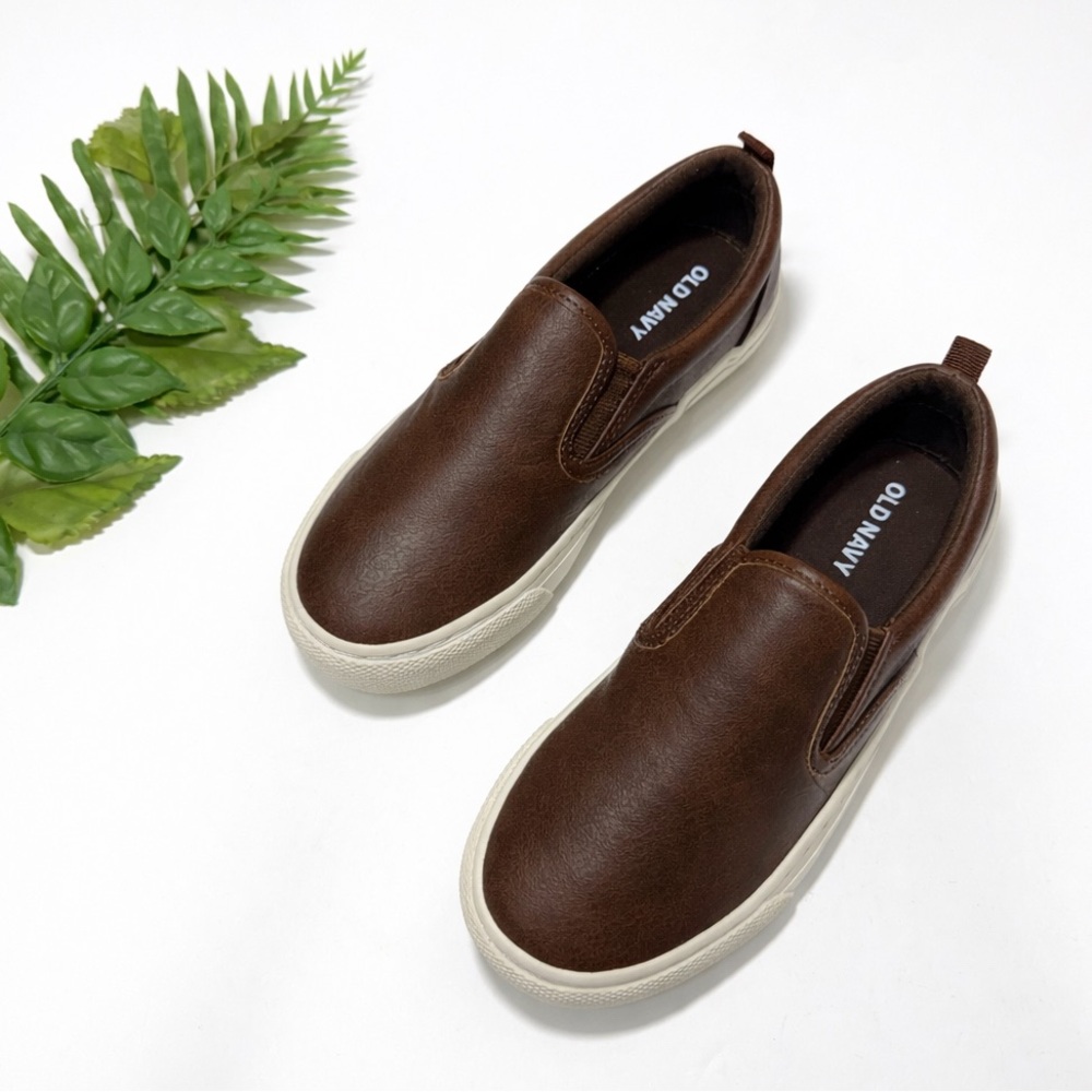 Old Navy Brown Slip-On Sneakers - Little Boys Size 1 *NWOT*
